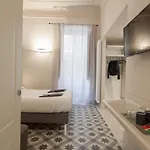Room222 - Stylish Old Town - 5' Station To Cinque Terre 게스트하우스
