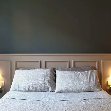 Room222 - Stylish Old Town - 5' Station To Cinque Terre 招待所 斯培西亚