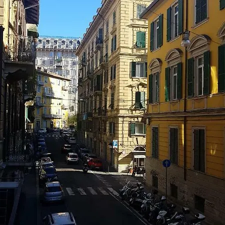 Room222 - Stylish Old Town - 5' Station To Cinque Terre Pensjonat La Spezia