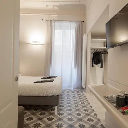 Room222 - Stylish Old Town - 5' Station To Cinque Terre Pensjonat